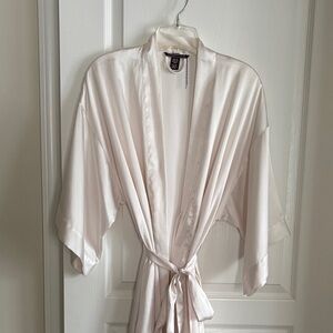 Victoria's Secret Satin Kimono Robe - Light Blush